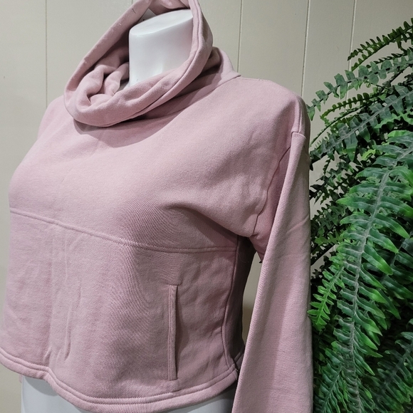 Cropped Pink Long Sleeve Turtleneck Sweatshirt S - Picture 3 of 11